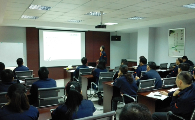 公司着力构建学习型企业，让文化成为企业灵魂